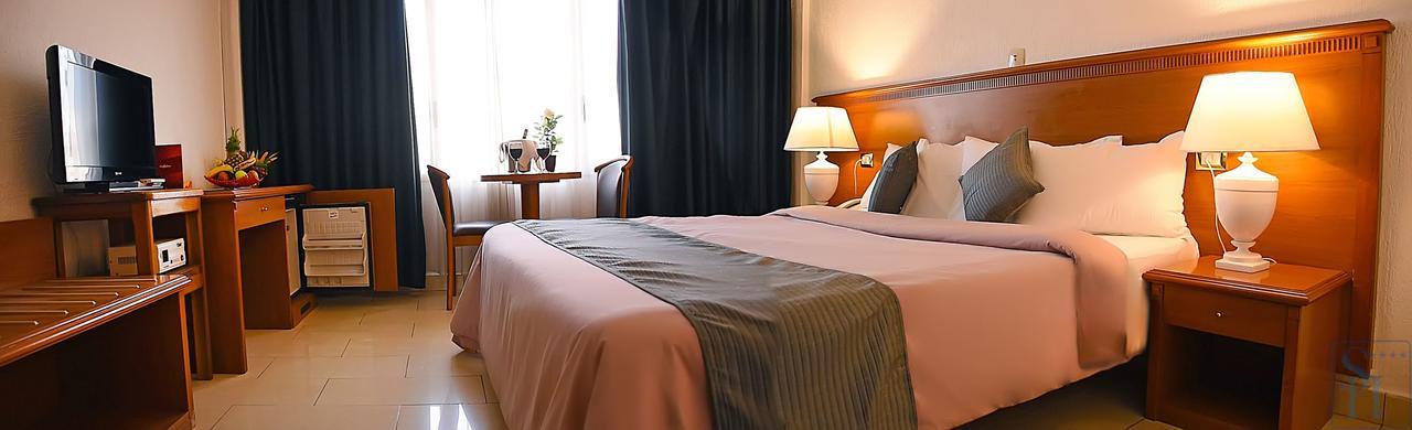 Hotel Splendid Уагадугу Екстериор снимка